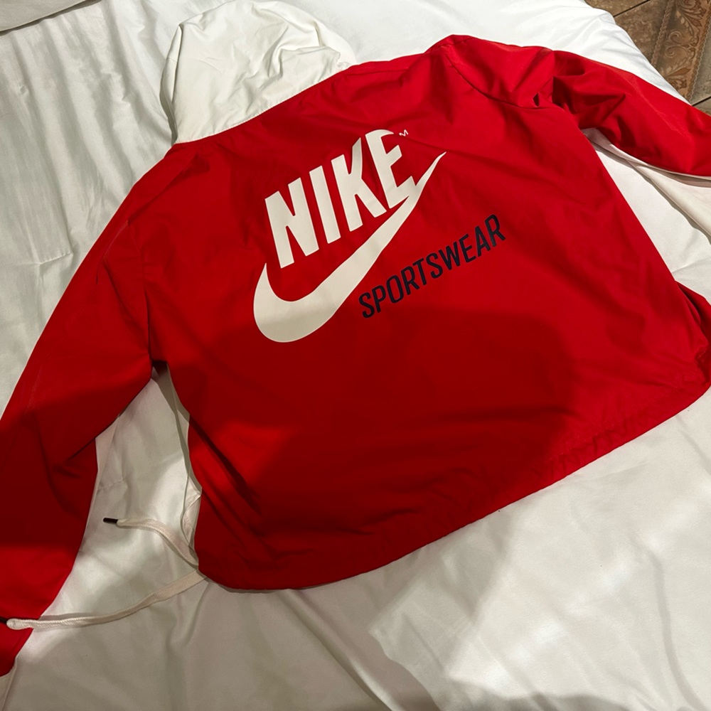 Nike Womens Archive Pullover Size Small turtle neck windbreaker red white
